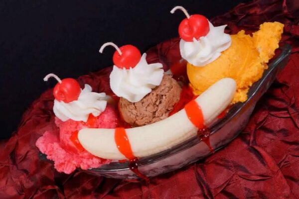 Banana split Sundae candle