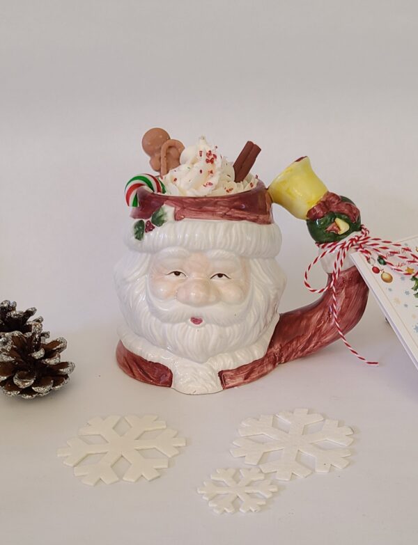 Charming Santa vantage mug soy candle